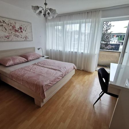 Apartment Tonio - Right On The Main Square Gospic Ngoại thất bức ảnh