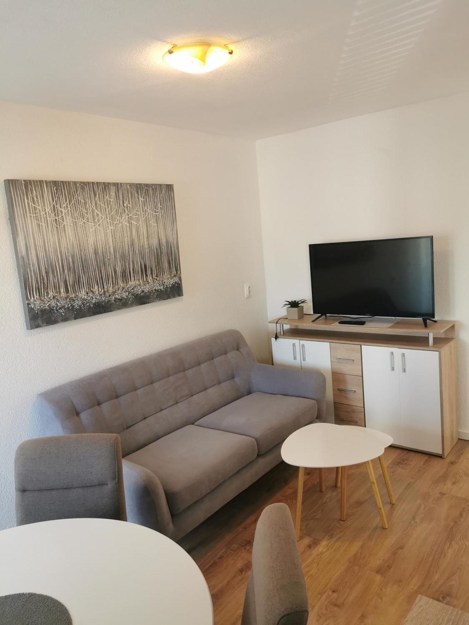Apartment Tonio - Right On The Main Square Gospic Ngoại thất bức ảnh